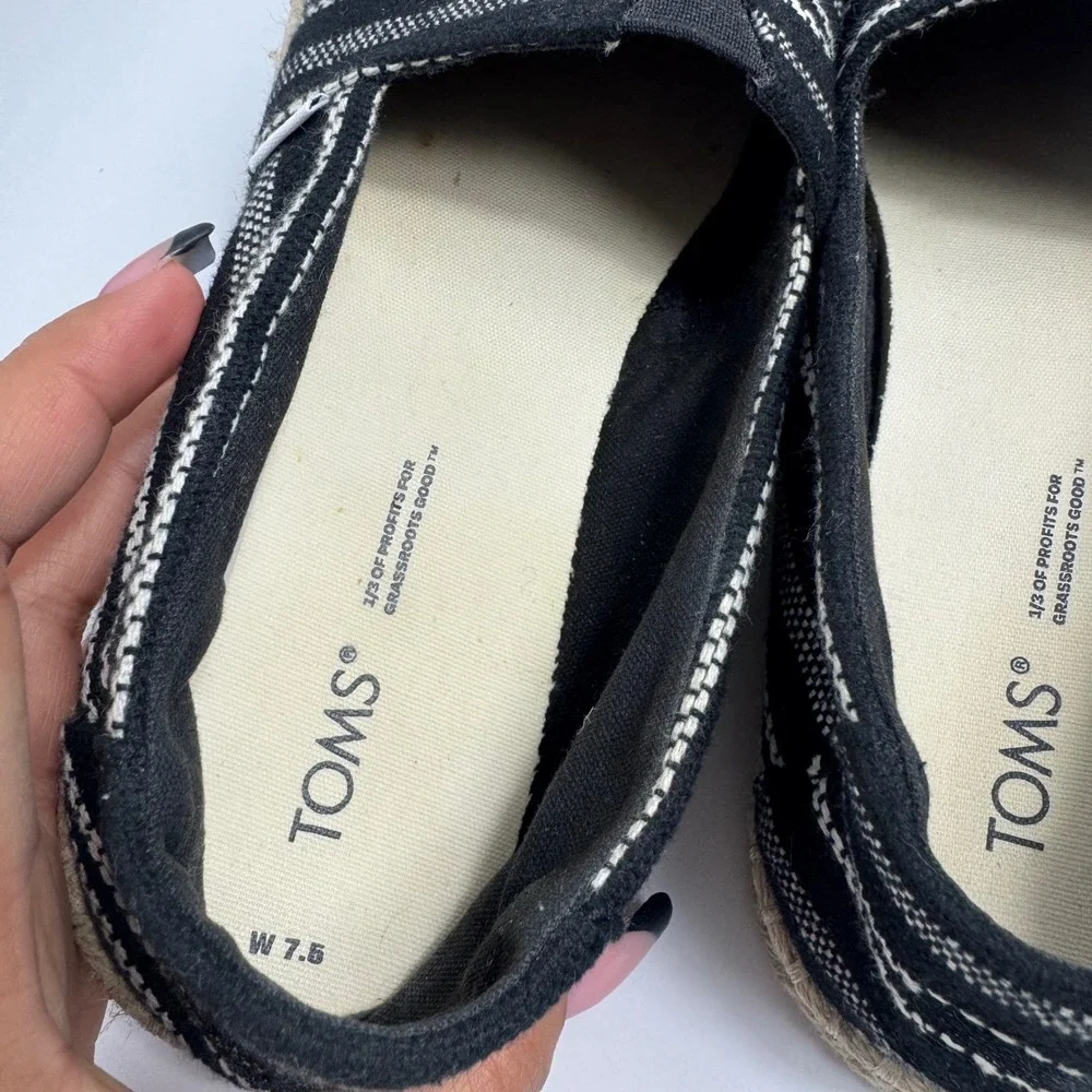 TOMS Alpargata Rope Espadrille Striped Black White Slip On Flats Women's 7.5